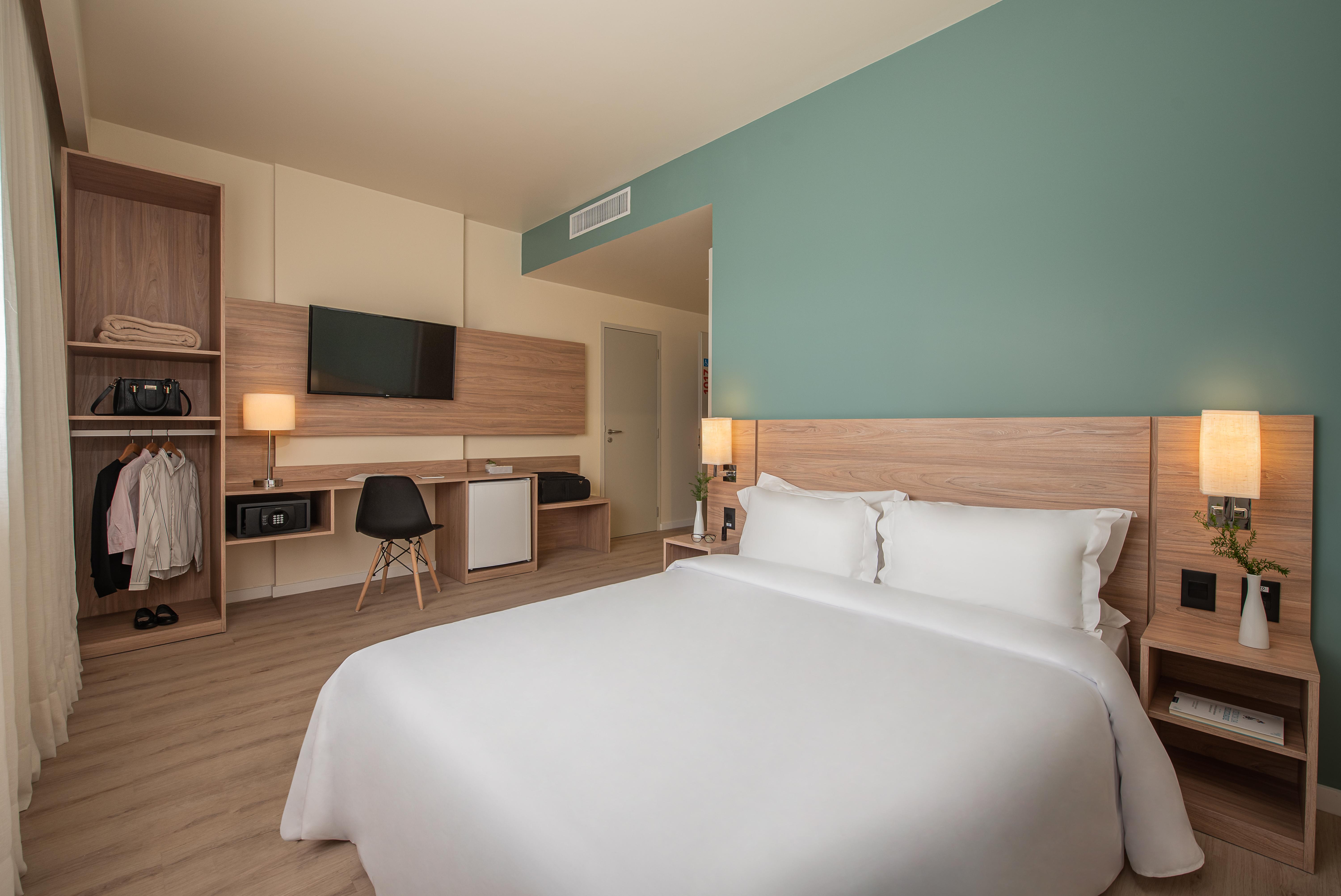 Hotel Intercity Batel